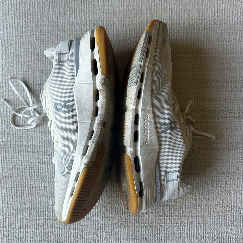 Cloudnova Form 2 -On Running White Shoes - Picture 3 of 7